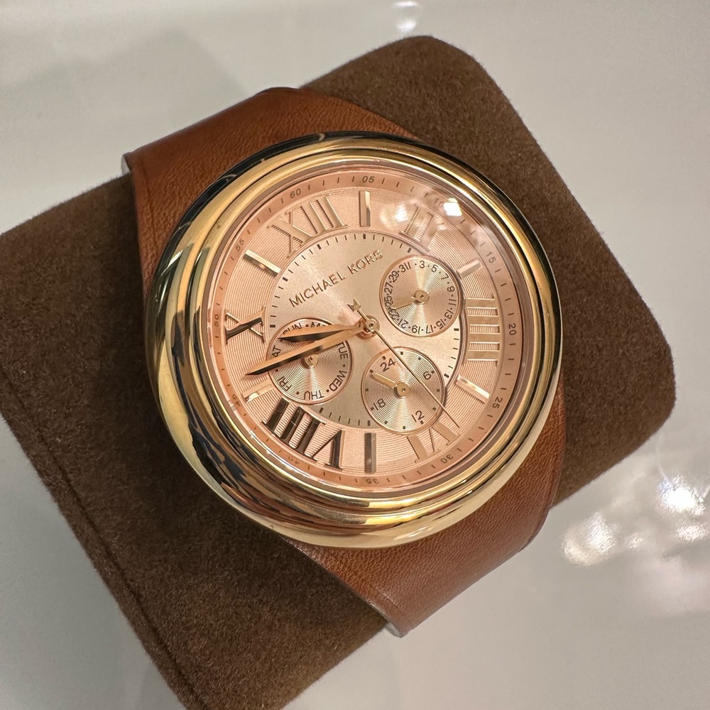Michael Kors rose gold leather watch